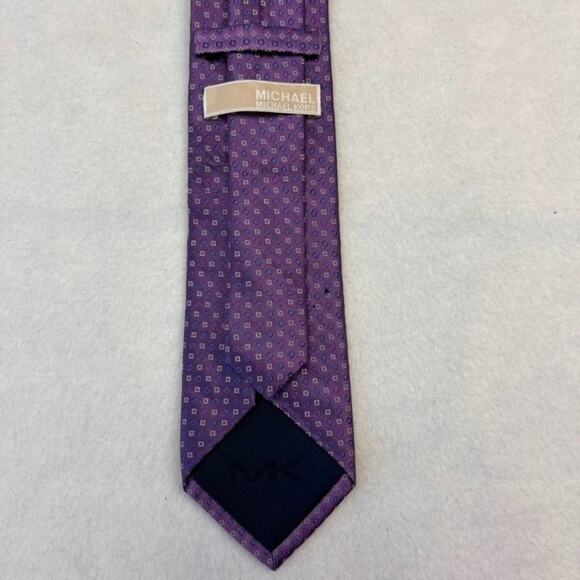 Michael Michael Kors Neck Tie 100% Silk Mens Purple Geometric - Picture 1 of 9